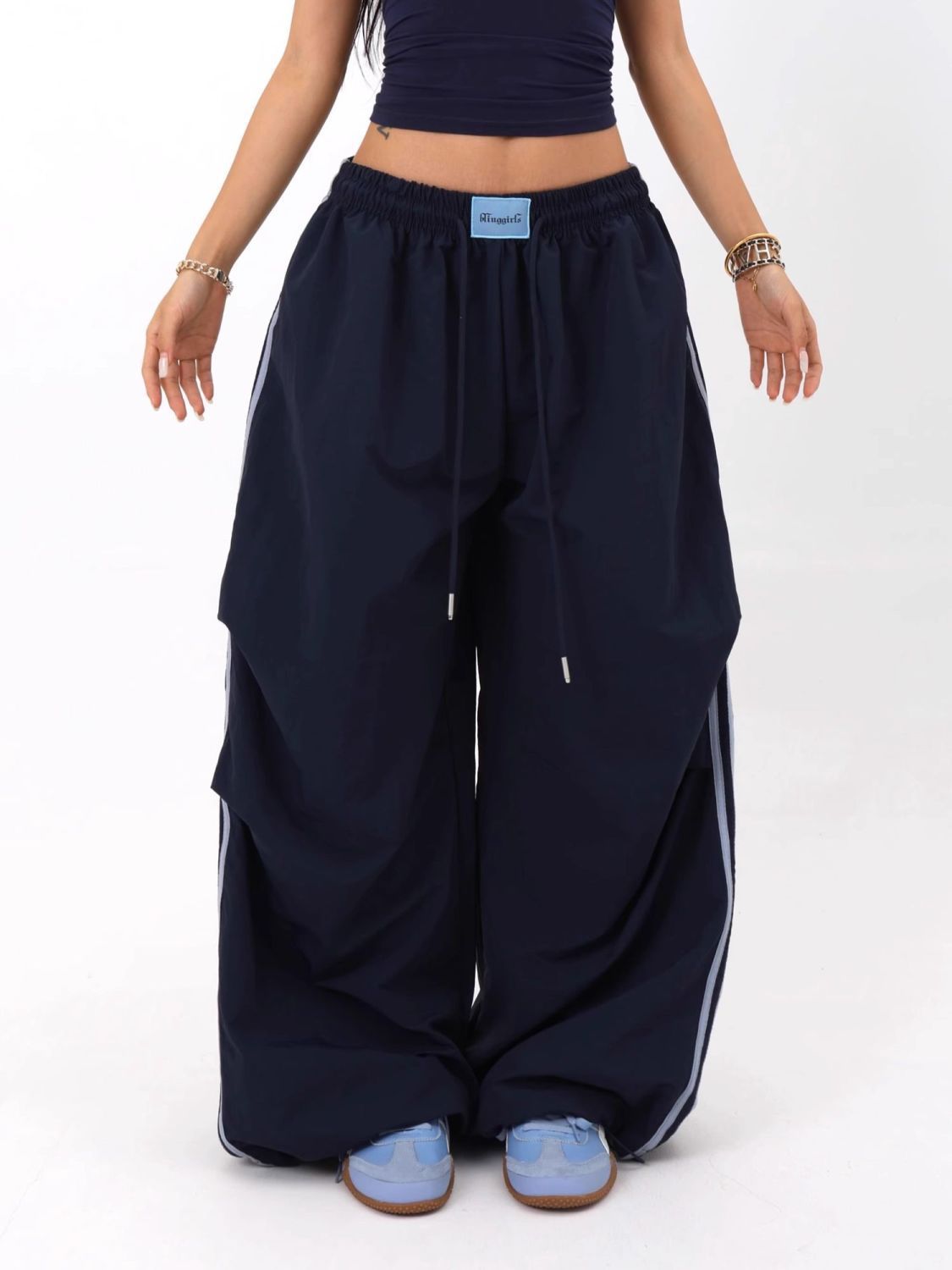 NAVY WIDE LEG SWEATS